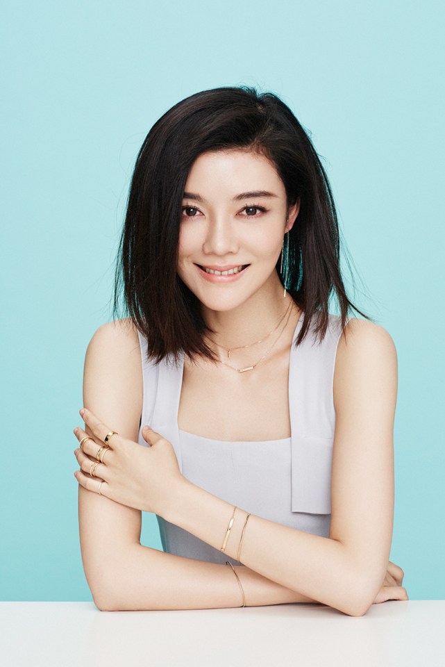 点击大图看下一张：车晓气质女神写真曝光