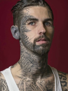 外国男士满身另类纹身刺青个性十足