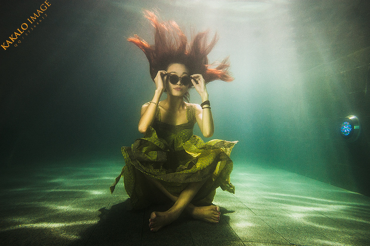 点击大图看下一张:小池子里的欢乐