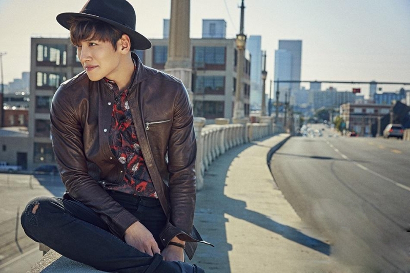 点击大图看下一张：池昌旭最新写真 白马王子扮相吸睛