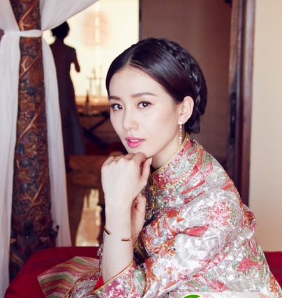 点击大图看下一张:刘诗诗吴奇隆婚礼发型