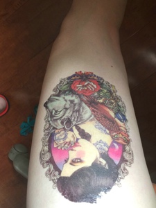 腿部精致又好看的花妓纹身图案