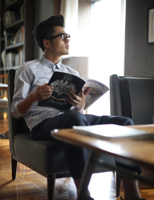 点击大图看下一张：男模周道旭 文艺青年飞机头造型迷倒一片