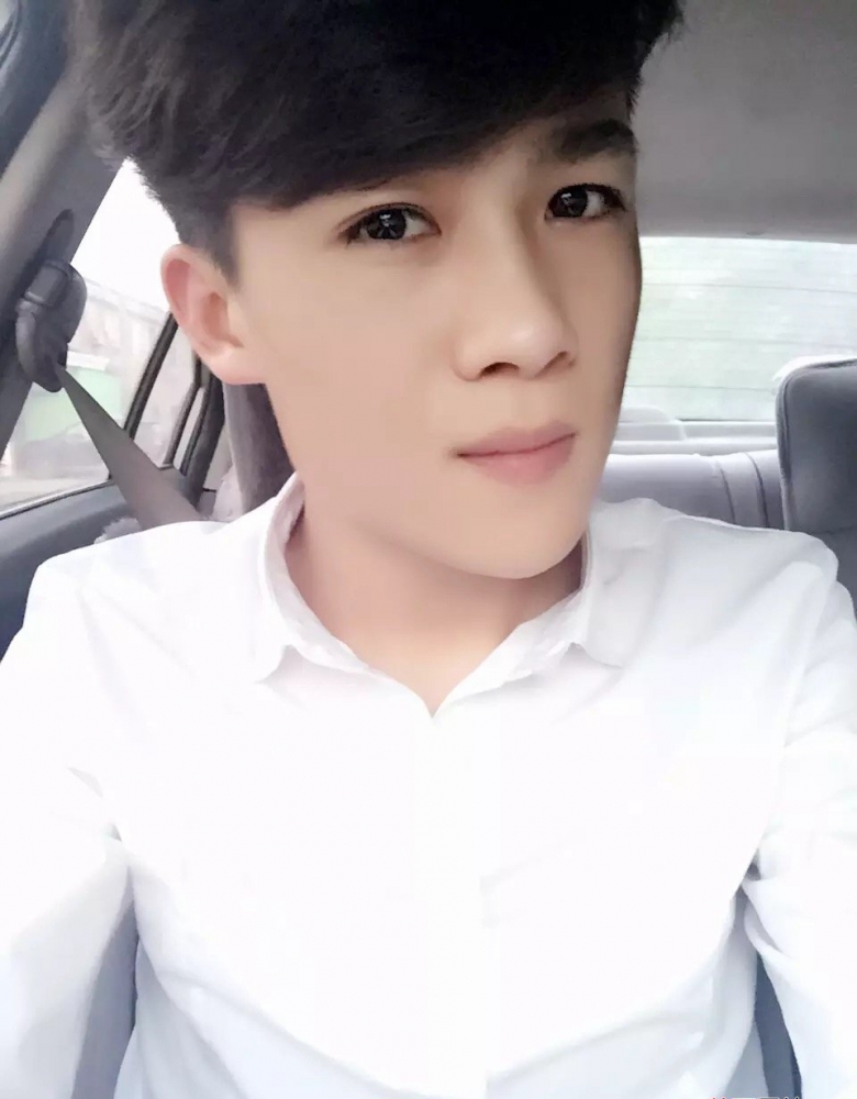 点击大图看下一张：长脸帅哥 17岁的帅哥穿衬衫也很帅