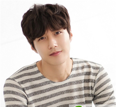 点击大图看下一张：帅气有型打造百变男神