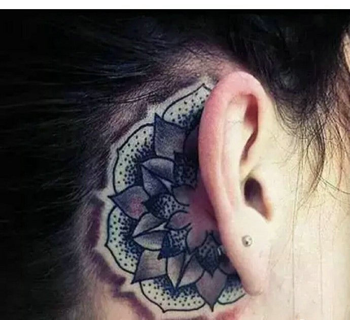 点击大图看下一张：一组耳边上的小清新时尚图腾纹身刺青