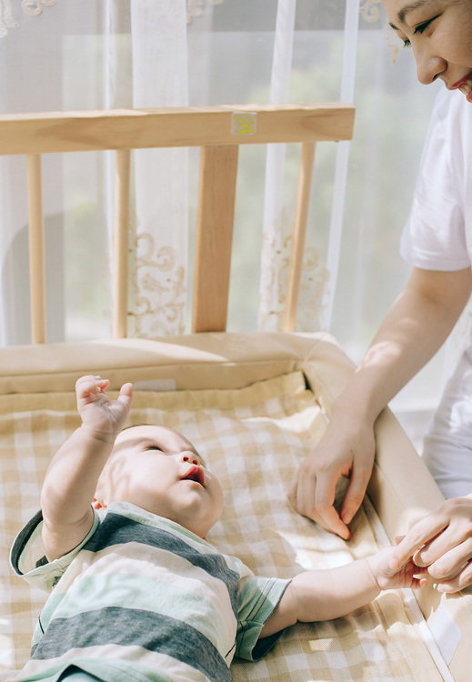 点击大图看下一张:宝宝百天照