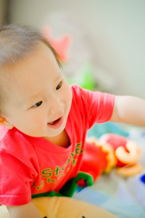 点击大图看下一张：快快长大小朵朵