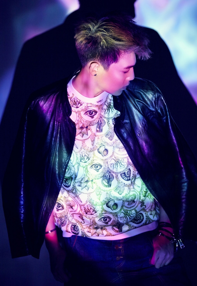 点击大图看下一张：国民校草陈希郡校园风炫酷写真