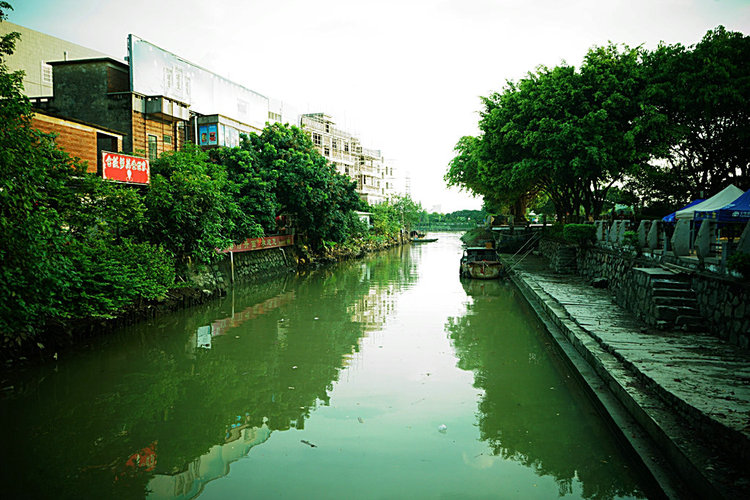 点击大图看下一张：夕照古港
