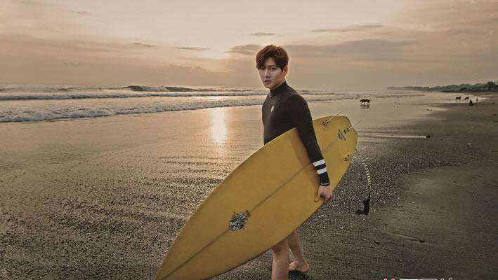 点击大图看下一张:韩国帅哥池昌旭夏日写真 演绎度假型男风