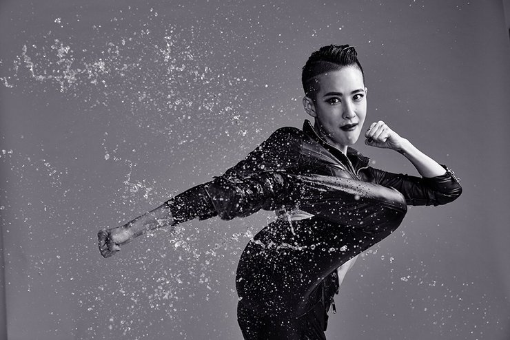 点击大图看下一张:郭柯彤曝黑白质感大片