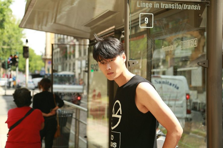 点击大图看下一张：李振夏日街拍照曝光