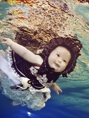 婴幼儿水下摄影