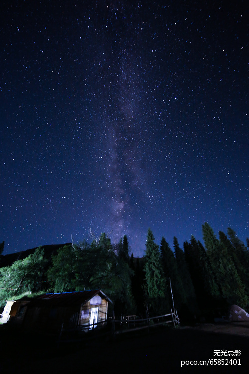 点击大图看下一张：琼库什台村的星空