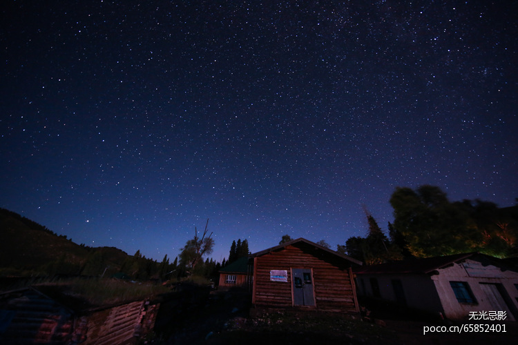 点击大图看下一张：琼库什台村的星空