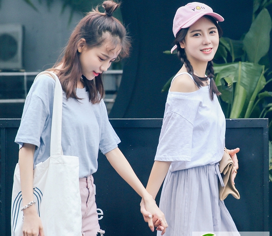 点击大图看下一张：好闺蜜旅游扎发 韩式学院风减龄扎发图片