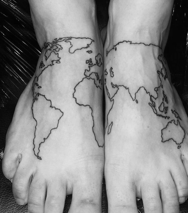 点击大图看下一张：双脚背具有中国代表性的中国地图纹身图案