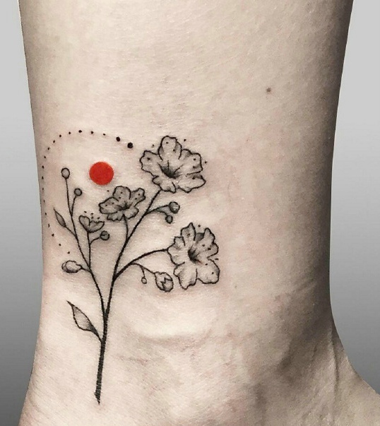 点击大图看下一张：一组简单的黑灰中加上一个小红点纹身图案