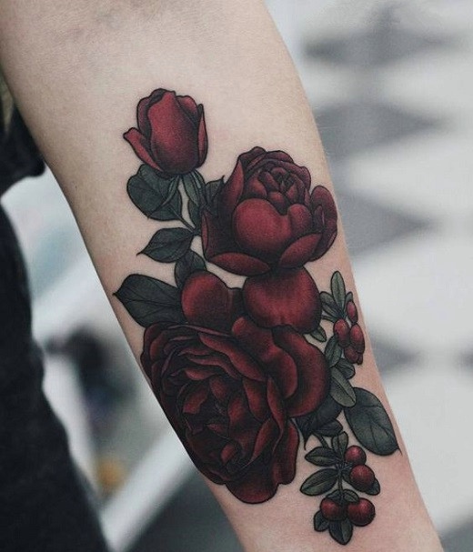 点击大图看下一张：远处就能闻到香味的手臂玫瑰纹身刺青