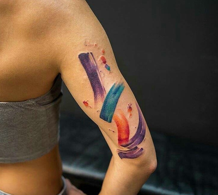 点击大图看下一张：个性创意的手臂水彩图腾纹身刺青