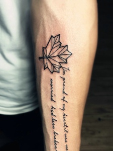 树叶与英文结合的手臂纹身刺青