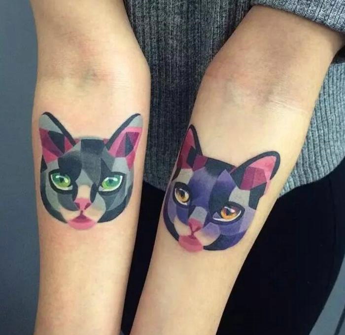 点击大图看下一张：炫酷无比的双手臂卡通花猫纹身图案