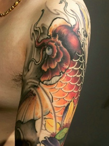 土豪男士花臂红鲤鱼纹身图案