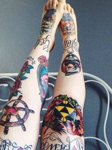 分享一组时髦女性大花腿纹身图案