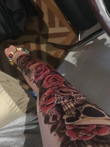 花臂与骷髅结合的花臂纹身图案
