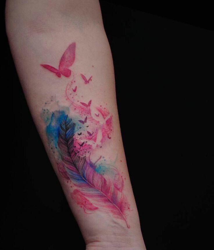 点击大图看下一张：一组适合女孩的水彩花朵纹身图案