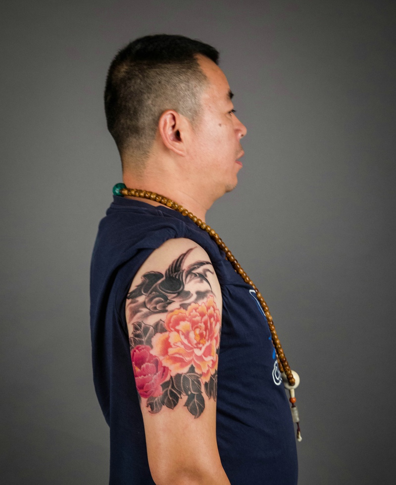 点击大图看下一张：个性男士花臂图腾纹身刺青魅力十足