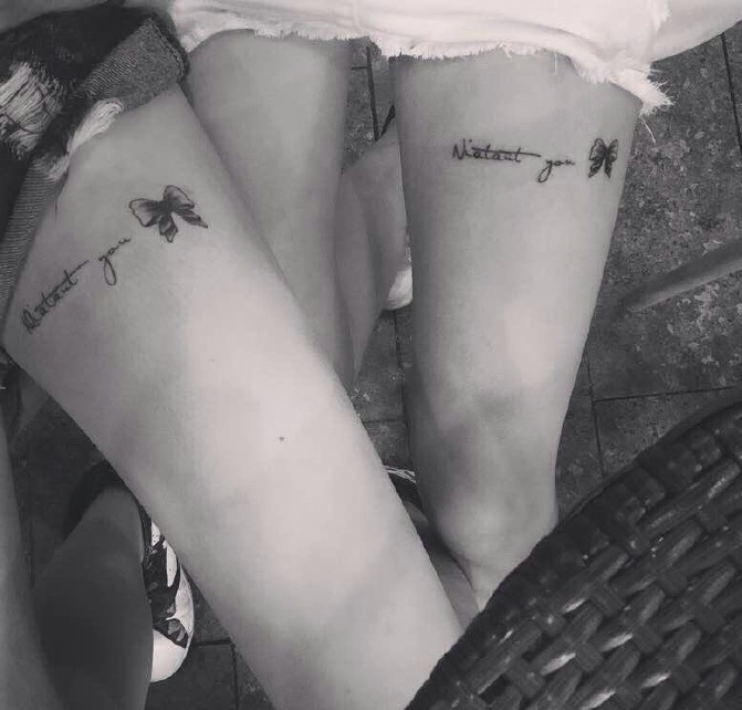 点击大图看下一张：适合情侣与姐妹的腿部英文纹身图案