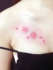 适合小女生的小清新樱花纹身图案