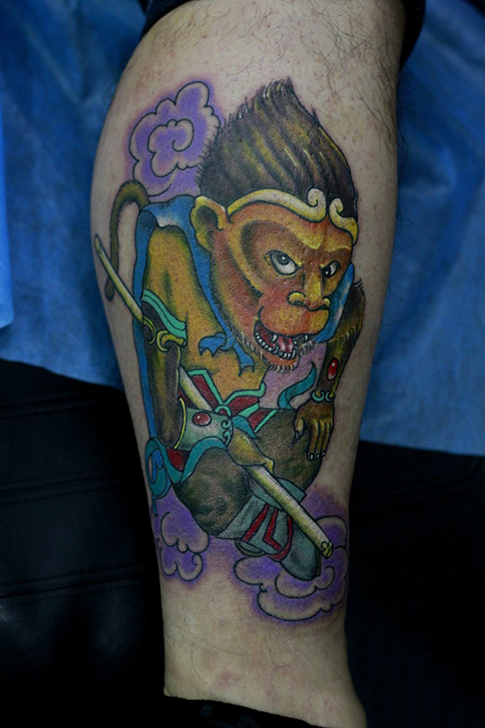 点击大图看下一张：俏皮捣蛋美猴王纹身图案