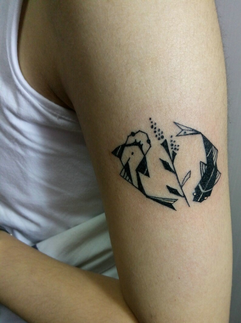 点击大图看下一张：可爱有趣的手臂小 图案纹身刺青