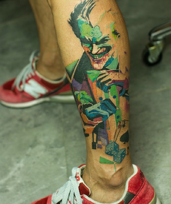点击大图看下一张：包小腿两款水彩个性图腾纹身刺青