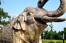 大象雕塑高清图片下载