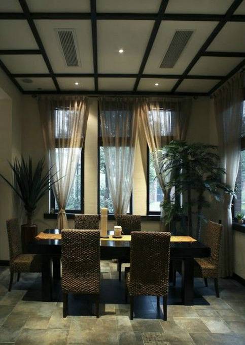 点击大图看下一张：东南亚餐厅别墅吊顶窗帘设计方案