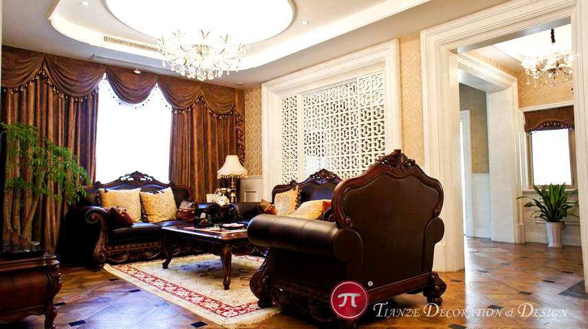 点击大图看下一张:美式古典客厅装修图