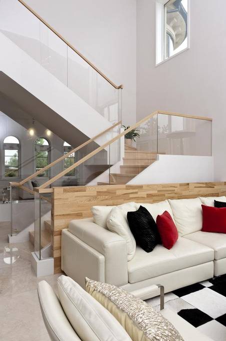 点击大图看下一张：现代楼梯设计案例