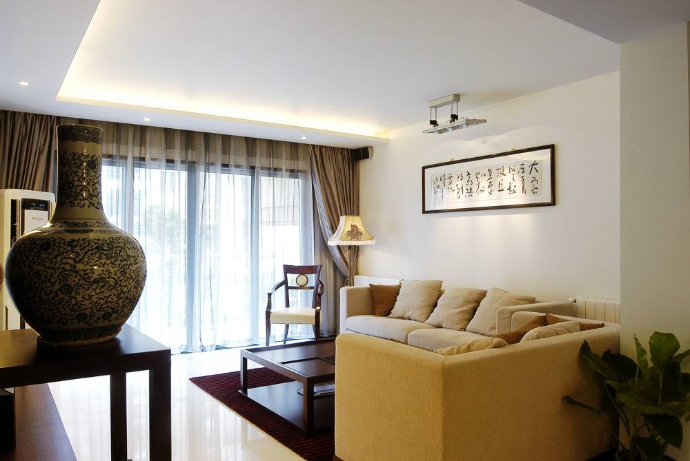 点击大图看下一张：中式现代客厅沙发茶几图片