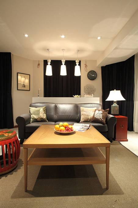 点击大图看下一张：中式混搭客厅沙发客厅沙发设计案例展示