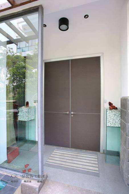 点击大图看下一张：现代现代风格玄关玄关柜设计案例