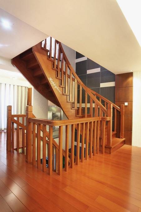 点击大图看下一张：现代简约现代简约简约风格现代简约风格楼梯设计方案