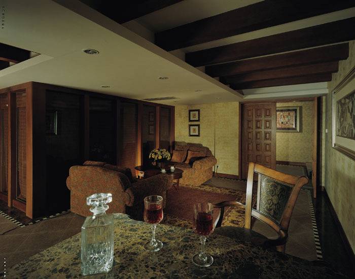 点击大图看下一张：美式古典美式古典风格古典风格客厅装修案例