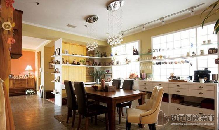 点击大图看下一张：田园餐厅吊顶图片