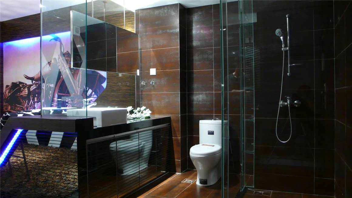点击大图看下一张：现代卫生间一居室设计案例