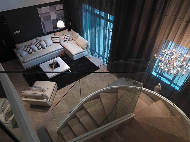 点击大图看下一张：现代简约客厅楼梯图片