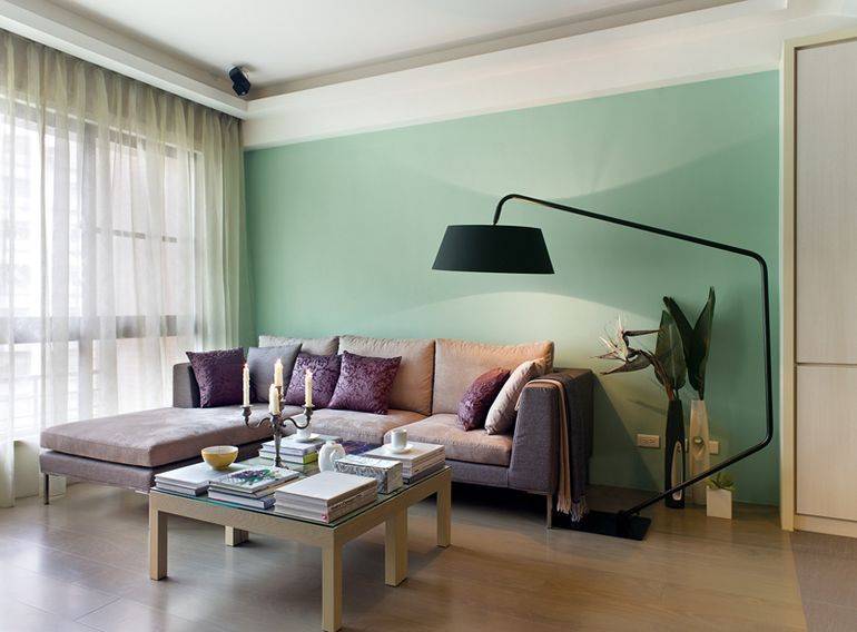 点击大图看下一张：现代客厅窗帘设计案例展示
